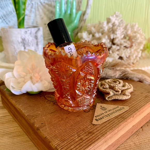 Vintage Other - Vintage Glass Holder 🌈